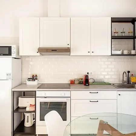 Garden - Free Parking Apartment *